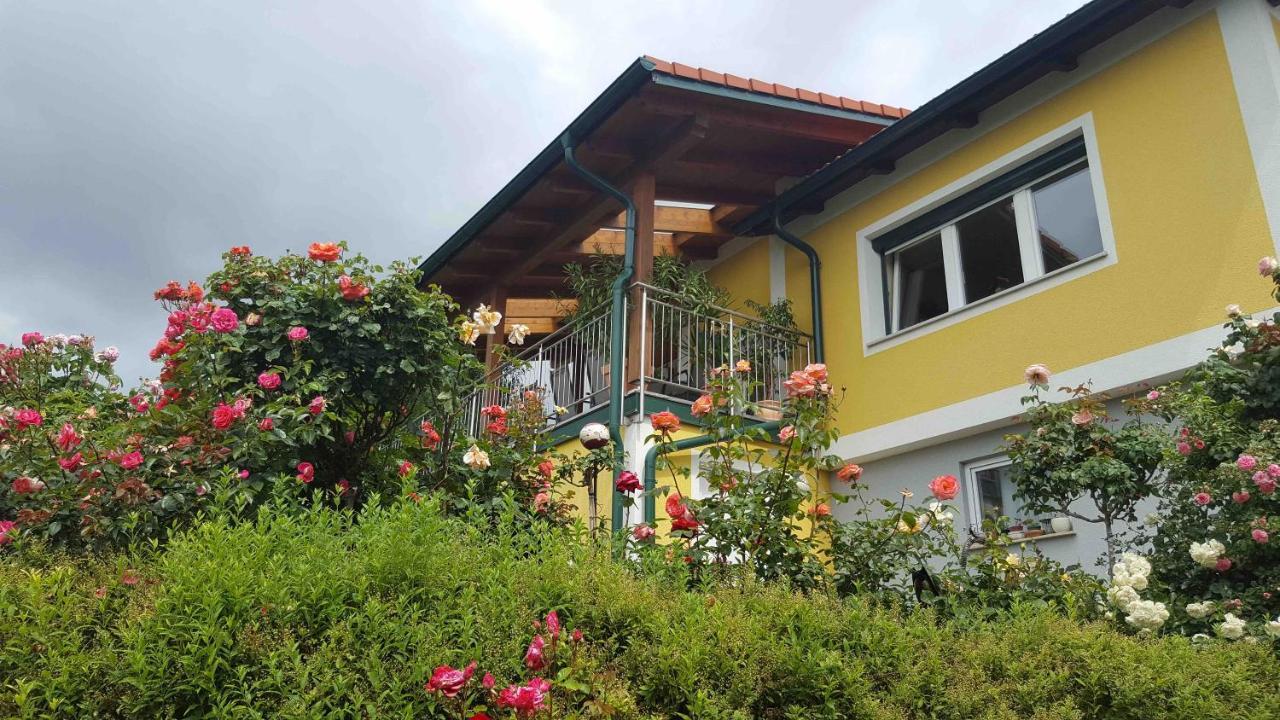 Gaestehaus Jeindl Hartmannsdorf ภายนอก รูปภาพ