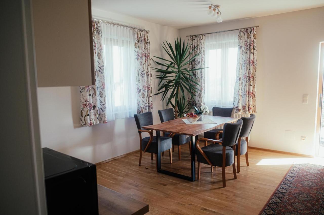 Gaestehaus Jeindl Hartmannsdorf ภายนอก รูปภาพ