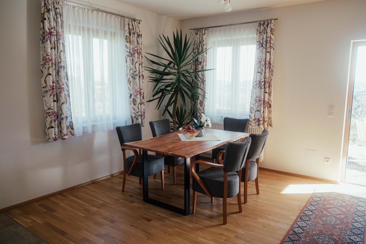 Gaestehaus Jeindl Hartmannsdorf ภายนอก รูปภาพ